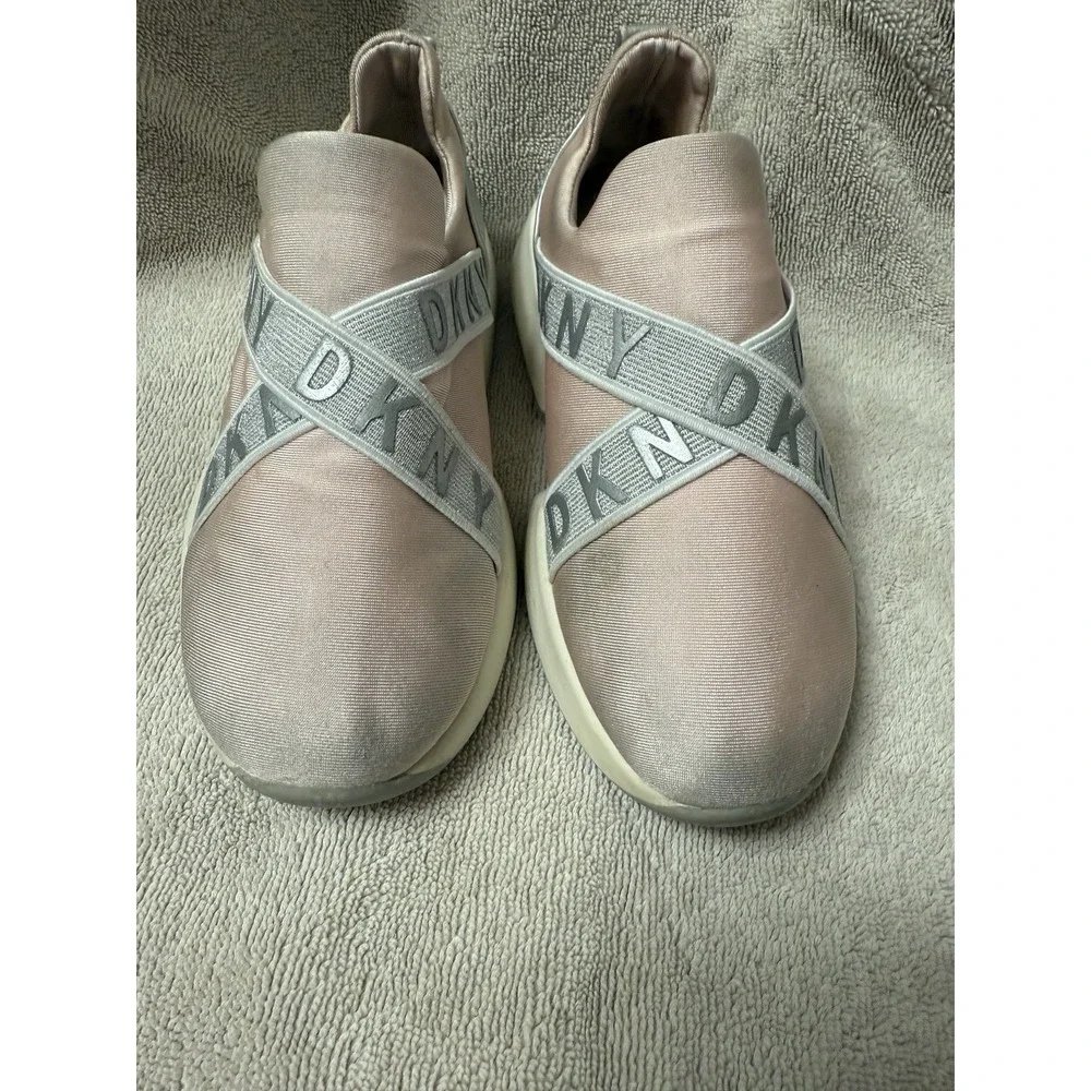 DKNY Toddler Girls Casual & Fashion‎ Sneakers Pink/White Shoes 10/9